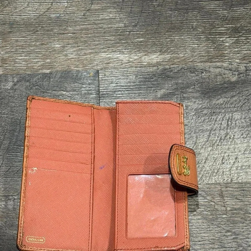 Bundle of 2 wallets